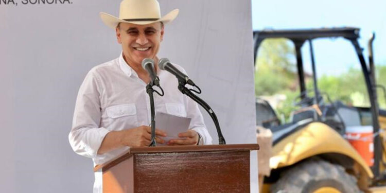 Beneficia gobernador Alfonso Durazo con acciones de salud, educación y seguridad alimentaria a habitantes de Carbó, Benjamín Hill y Santa Ana