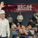 Gobernador supervisa obra de desarrollo urbano y entrega escrituras y becas en SLRC
