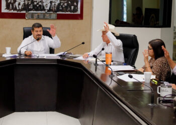Aprueban en Comisión inscribir con letras doradas la frase “2023, Año del Bicentenario del Heroico Colegio Militar”.