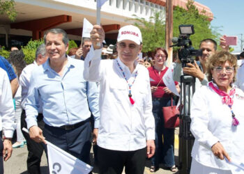 Gobernador Alfonso Durazo entrega 59 motocicletas a sepomex y anuncia rehabilitación de edificio central de correos   