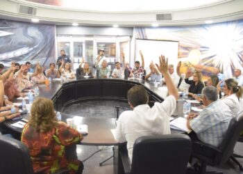 Cumple Alcalde Elías Retes con jubilaciones a expolicías