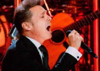 Luis Miguel jugó con dron en concierto, tras rumores de hospitalización en Chile