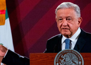 López Obrador revela carta que envió a abogado de García Luna tras no poder denunciarlo