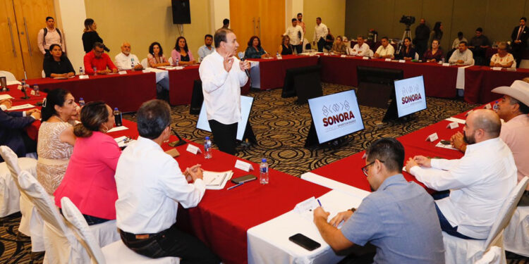 Realizan diputados y diputadas de la coalición juntos hacemos historia teunión plenaria.