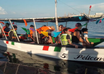 Enrique Leyva destaca rehabilitación de periférico en impulso al turismo.