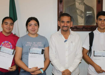 Jesus Flores sigue apoyando a jóvenes promesas del deporte.