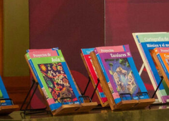 López Obrador acatará fallo de Corte y no distribuirá libros de texto en Chihuahua