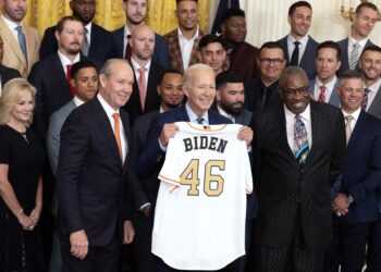El presidente Biden recibe a los Astros de Houston en Casa Blanca
