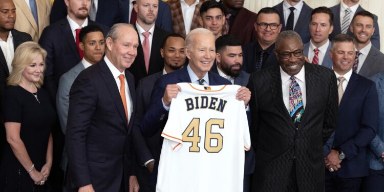 El presidente Biden recibe a los Astros de Houston en Casa Blanca