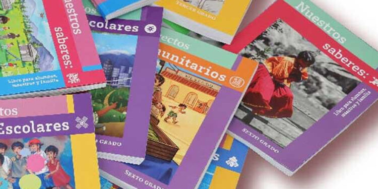 Libros de Texto Gratuitos: AMLO asegura que acatará orden de suspender distribución en Chihuahua