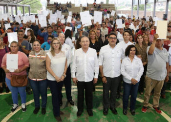 Cumple compromiso de campaña y atiende una petición histórica de habitantes de Nogales