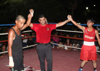 Torridos Combates De Boxeo Amateur Se Llevan A Cabo.
