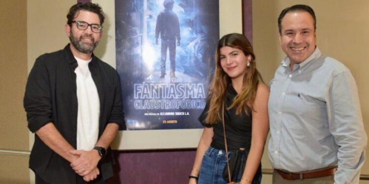 Viven Toño Astiazarán e infancias tarde de cine con «El extraño del fantasma claustrofóbico»