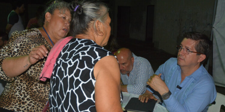 Atiende Alcalde Elías Retes necesidades de colonos de Tetanchopo
