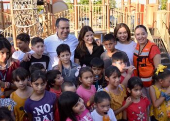 Inauguran Toño Astiazarán y Patty Ruibal Barco Pirata en El Cárcamo