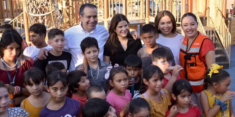 Inauguran Toño Astiazarán y Patty Ruibal Barco Pirata en El Cárcamo