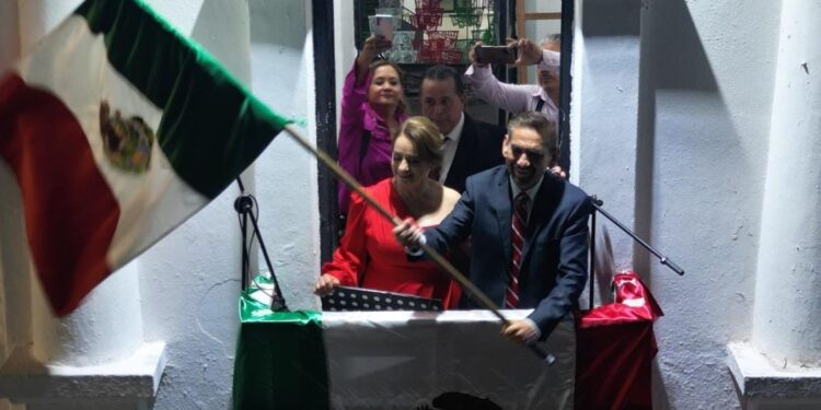 En Huatabampo !Celebran GRITO DE INDEPENDENCIA!