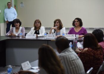 Encabeza  Patricia Patiño Fierro tercera sesión ordinaria del  COMPAVI