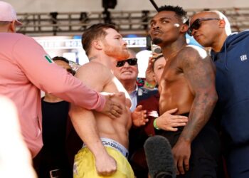 ¡Todo listo! «Canelo» Álvarez y Jermell Charlo pelearán en Las Vegas