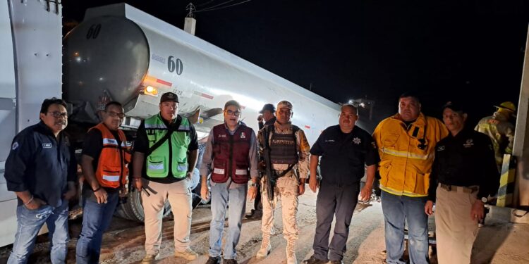 Encabeza  alcalde JFGN operativo para controlar  derrame de diésel