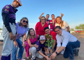 Rehabilitan campo deportivo para niños con capacidades diferentes