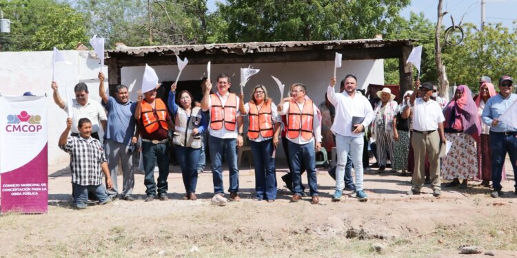 Preside Elías Retes banderazos de arranque a obras del CMCOP