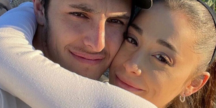 Ariana Grande y Dalton Gomez ya solicitaron el divorcio; revelan el motivo de su separación