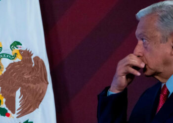 Alista López Obrador entrega de bastón de mando; ‘apoyaré al que gane la encuesta’