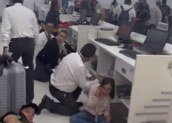 Balacera en el AICM deja dos policías heridos y un sujeto detenido