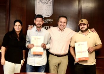 Entrega Alcalde títulos de propiedad a vecinos de El Ranchito