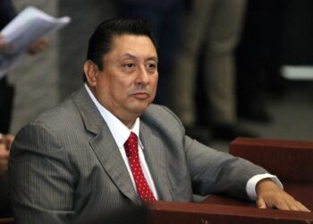 López Obrador acusa a mayoría de ministros de la Corte de proteger a Uriel Carmona
