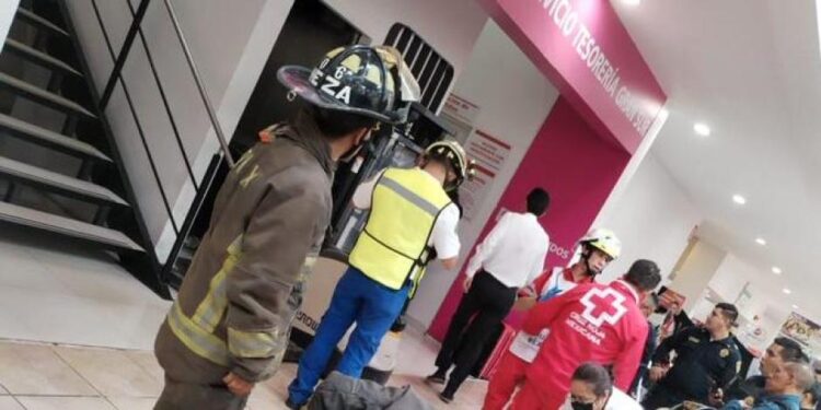 Se desploma elevador de Gran Sur, en Coyoacán; muere una persona