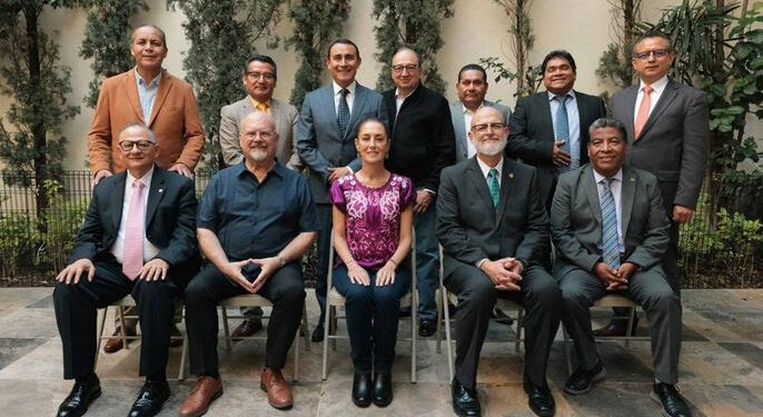 Se reúne Claudia Sheinbaum con representantes de más de 30 mil templos de la comunidad Evangélica del país