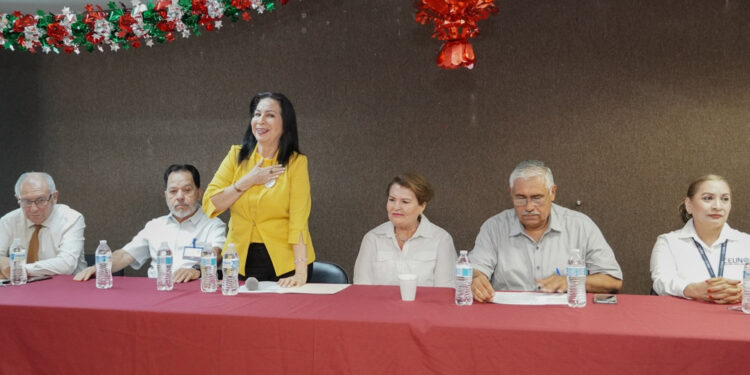 Invitan a Programa contra el cáncer por octubre “mes rosa”