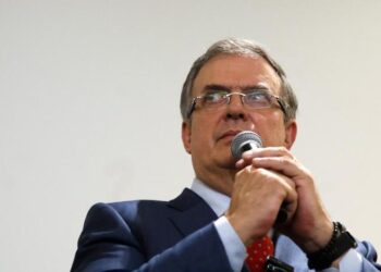 AMLO: Marcelo Ebrard tiene libertades para impugnar proceso en Morena
