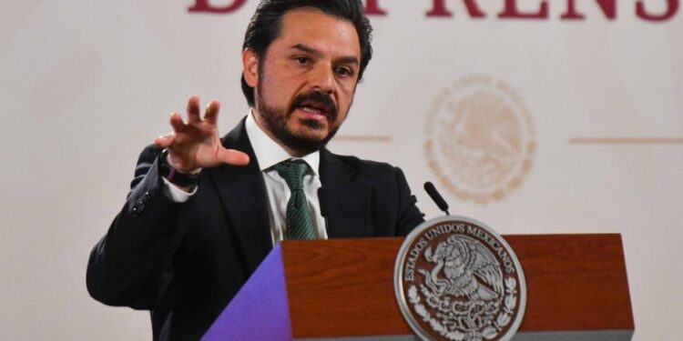 México prevé ampliar convenio para continuidad de médicos cubanos ante buenos resultados: Zoé Robledo