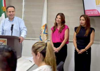 Anuncian Alcalde y su esposa realización de Congreso de la Familia