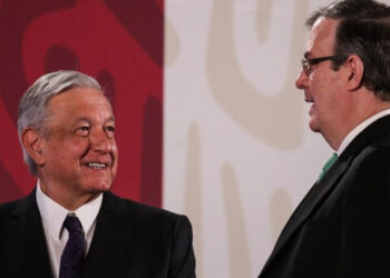 AMLO: Condiciones de Ebrard se aceptaron en el proceso; es libre de salir de Morena