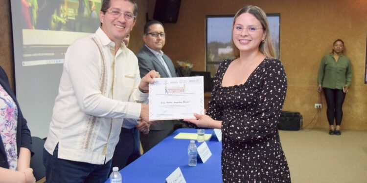 Destaca Navojoa en capacitación a microempresarios y emprendedores