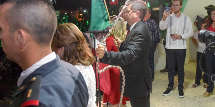 Entusiastas miles de navojoenses celebran el “grito de independencia”