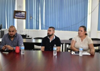 Integran al ayuntamiento en comité de participación escolar de cbtis 207