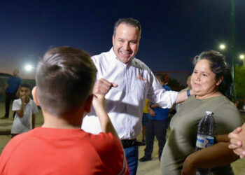 Entrega Alcalde recarpeteo de la calle Israel González y Centro de Respuesta Inmediata