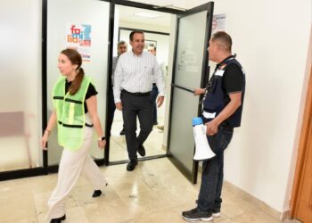 Encabeza Toño Astiazarán simulacro por sismo en Palacio Municipal