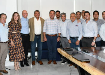 Presentan a Toño Astiazarán proyecto de Clúster Logístico KINETEC