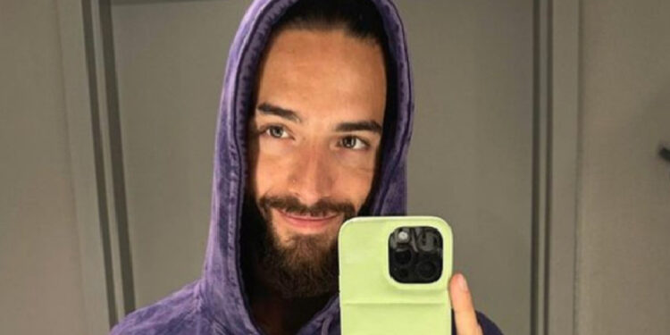 Avientan muleta a Maluma en concierto; reguetonero reacciona