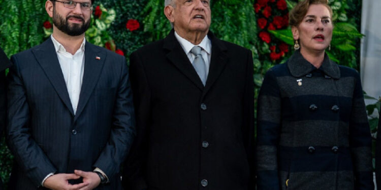 López Obrador llega al Palacio de La Moneda para conmemoración por 50 años del Golpe de Estado en Chile