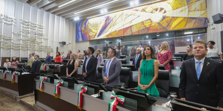 Inaugura Congreso del Estado primer periodo ordinario de sesiones