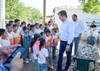Constata Elías Retes apertura de centro de leche liconsa en guadalupe de juárez
