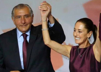 Adán Augusto López y Claudia Sheinbaum se dan abrazo de unidad
