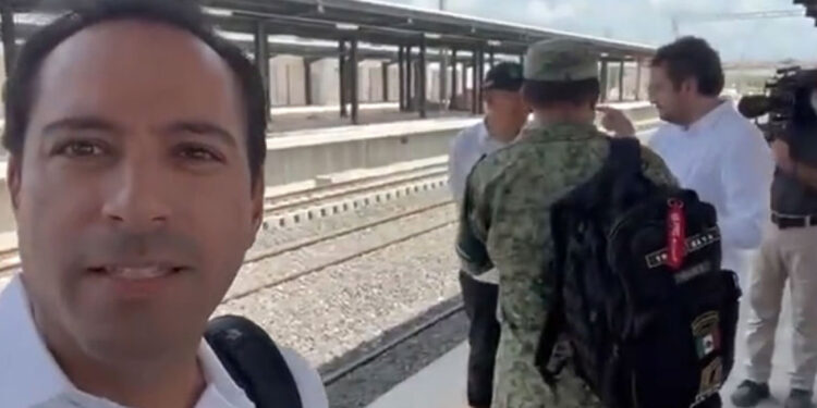 López Obrador inicia recorrido en Tren Maya hacia Chichén Itzá